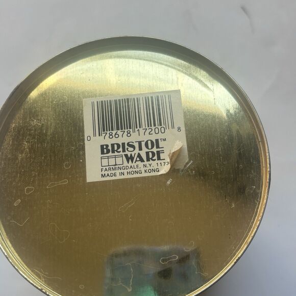 due to PoshM's policies cannot take down a listing within two months been bought - Picture 3 of 10